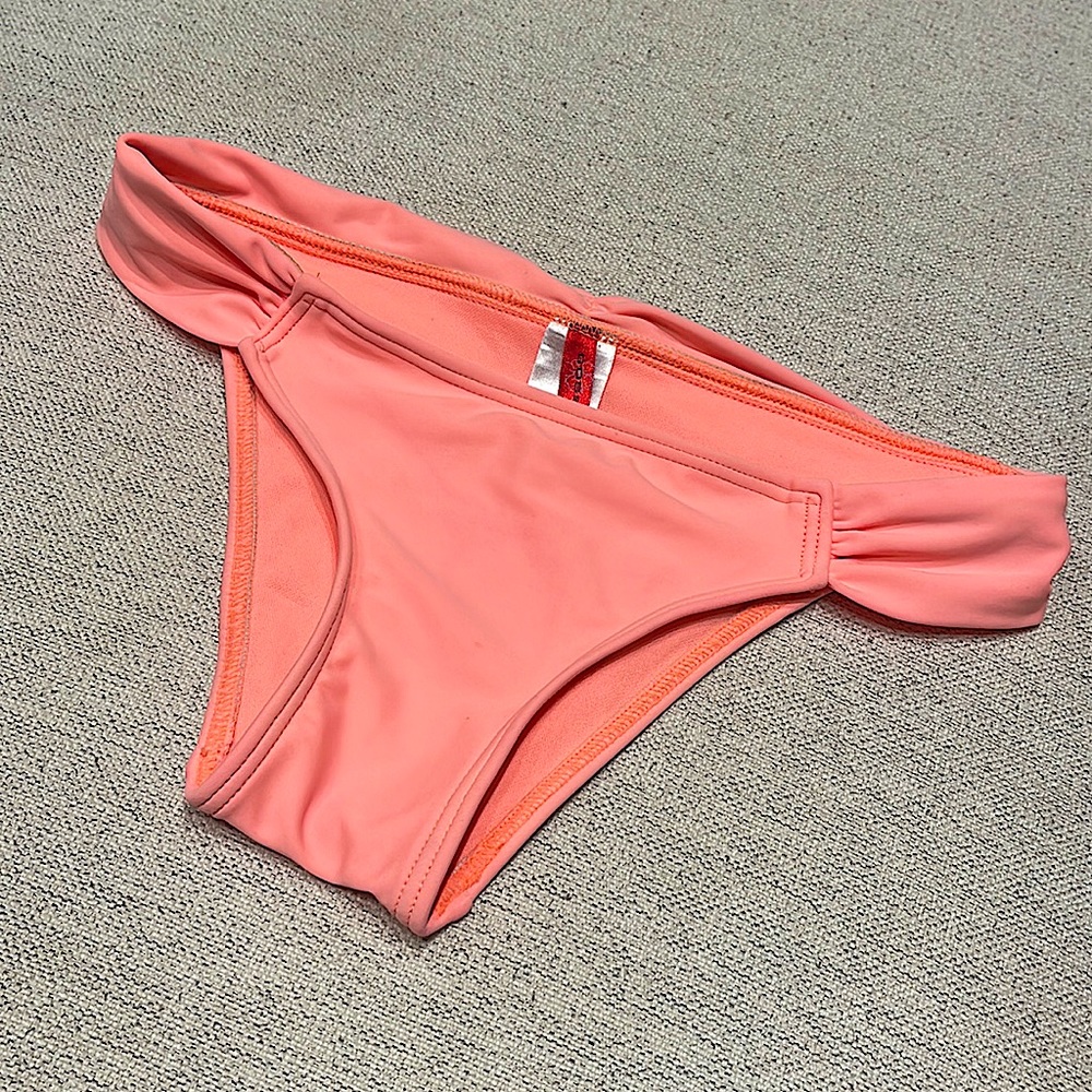 Neon Peach Grapefruit Bikini Swim Bottom by Gossip Sixe Small Like New -Wore 1x